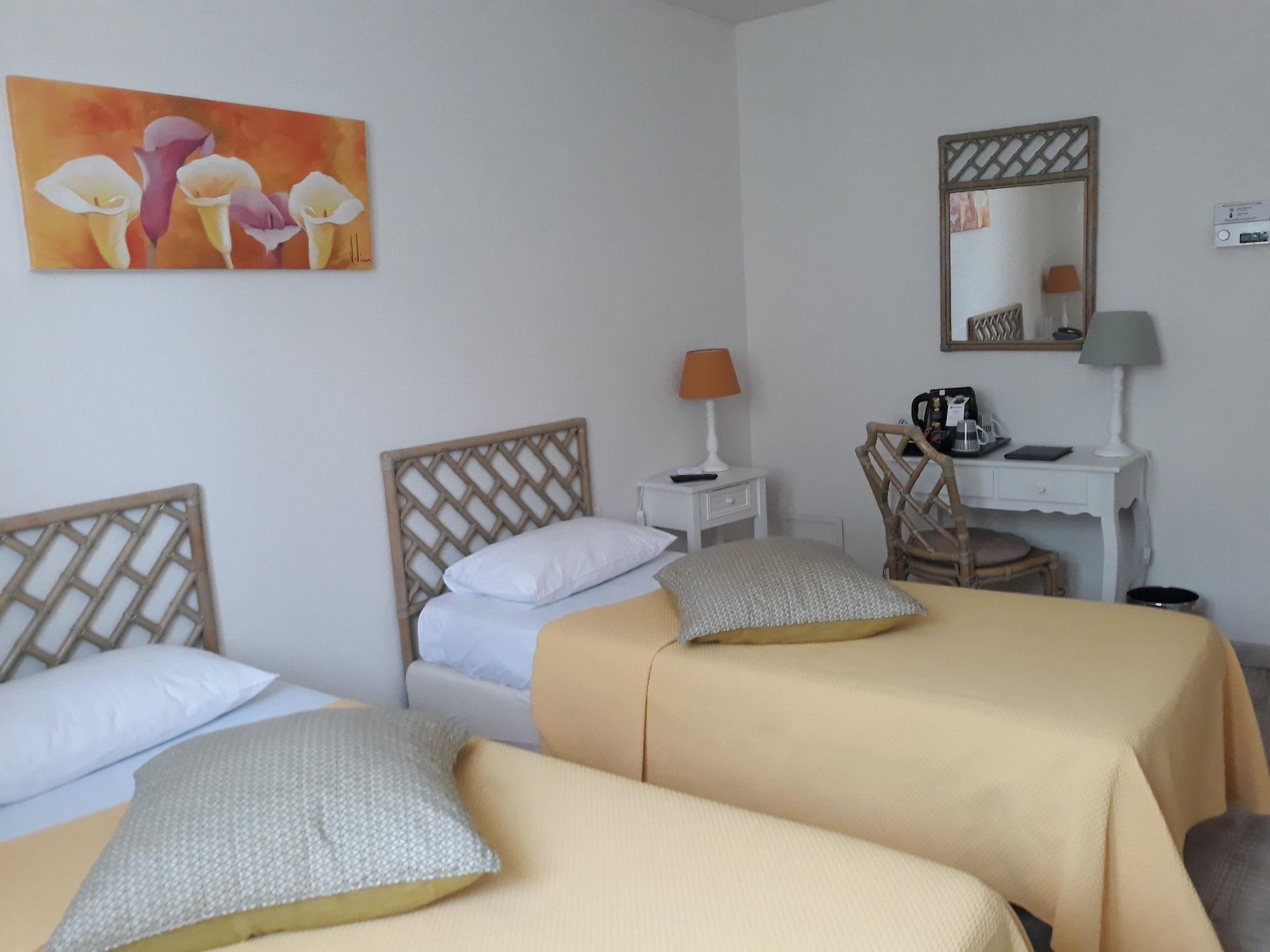 เบสต์ เวสเทิร์น โลร็องเฌอรี Hotel นีมส์ ภายนอก รูปภาพ