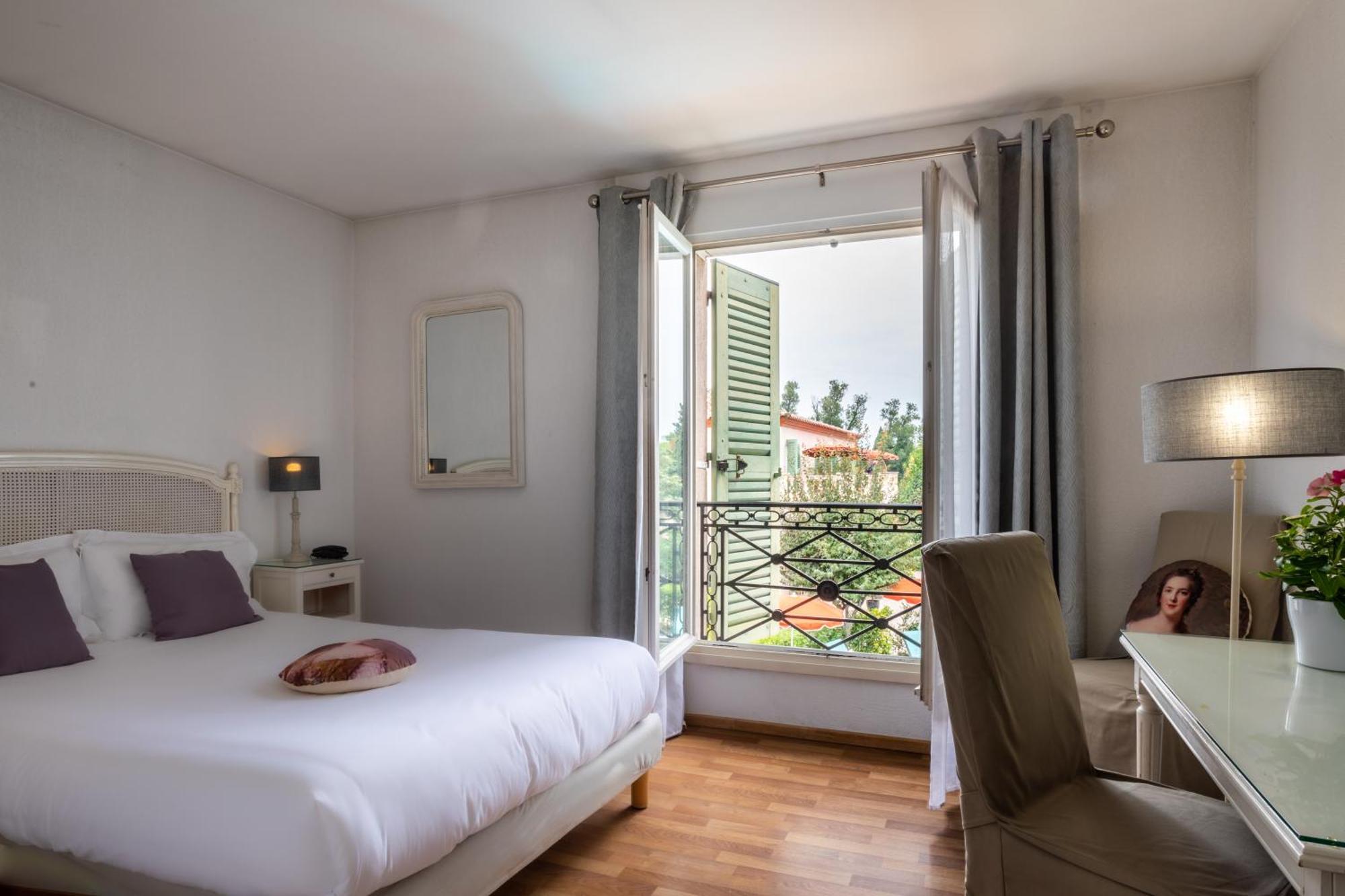 เบสต์ เวสเทิร์น โลร็องเฌอรี Hotel นีมส์ ภายนอก รูปภาพ