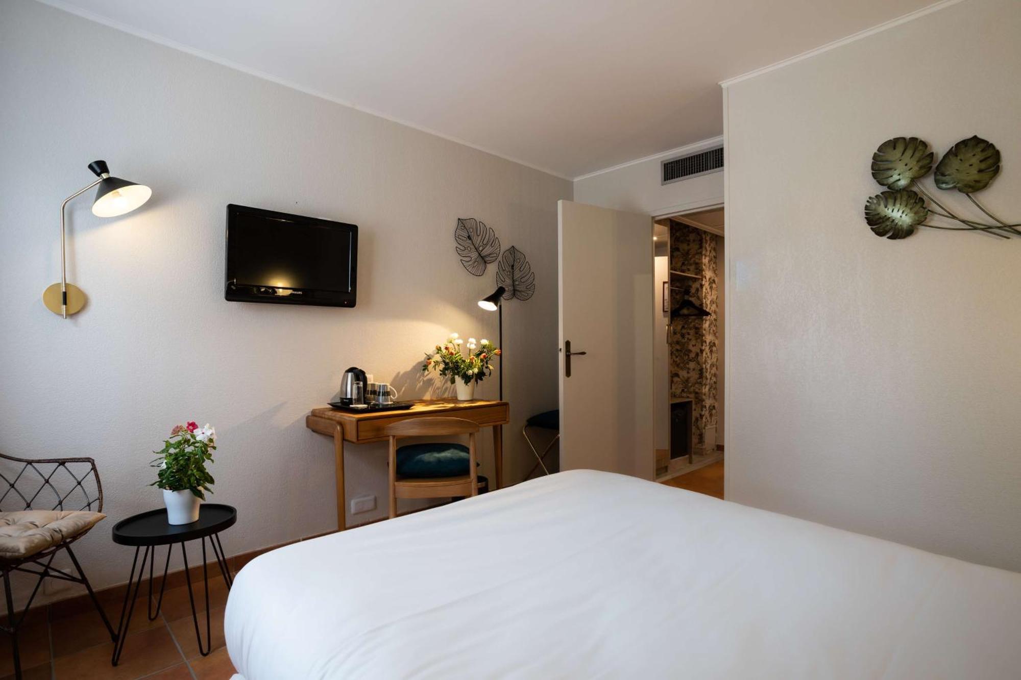 เบสต์ เวสเทิร์น โลร็องเฌอรี Hotel นีมส์ ภายนอก รูปภาพ